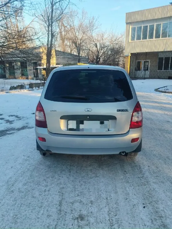 •продам ваз калину универсал 2011 года, •авто в отличном состоянии кузов ровный, без гнили и рыжиков, дно пороги стаканы ланджероны все целое, •по технике все отлично сел и поехал, двигатель 8 клап работает отлично масло не ест, по ходовой все отлично нечего не стучит не гремит машина едет как мячик, стоит газ евро 4 работает чётко, •по электрике все работает четко, в машине есть abs, электро усилитель руля, два стеклоподъёмника, есть сигнализация центральный замок все работает, стоит электро педаль, •резина зима в хорошем состоянии, салон чистый ухоженный торпеда все целое, стоит музыка обычная магнитофон и 4 колонки, • по документам все чётко, 2 хозяин всего по птс, штрафов запретов нет на учёт встанет без проблем, цена 385 тысяч торг у капота, все вопросы по тел +79491673768 или +79494128675 📞 звоните: +7(949)1673768 - фотография - 5