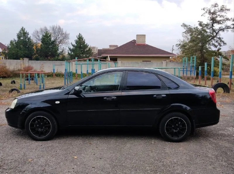 Продам chevrolet lacetti 1.6 л. 2010 года двигатель и кпп в норме. ходовая часть без нареканий. кондиционер рабочий гидроусилитель руля стекло подъемники литые диски документы в порядке возможен обмен с вашей доплатой. цена 585.000 рублей. ☎+79494067400 telegram горловка 📲 tg: @mafiozi_777 📞 звоните: +7(949)4067400 - фотография - 2