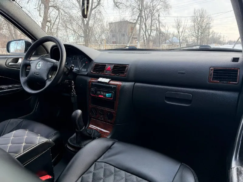 Продам skoda octavia tour год: 2007 двигатель: 1.6 bfq( 102 л. с. ) коробка : механика пробег: 215000 единственный собственник по птс. двигатель после капитального ремонта ( с заменой поршневой группы ), после ремонта проехала 12 тыс. км. по коробке тоже было заменено сцепление с маховиком. техническая часть в порядке. два комплекта колес (зима, лето). стоит хорошая музыка( 4 динамика +саб, два усилителя ). установлена сигнализация с автозапуском. за более подробной информацией звонить по телефону (с 13:00 по 22:00) комплектация: - кондиционер - полный электропакет - электрорегулировка зеркал осмотр г. луганск тел: +79591032390 цена: 650 +торг при осмотре 📞 звоните: +7(959)1032390 - фотография - 6