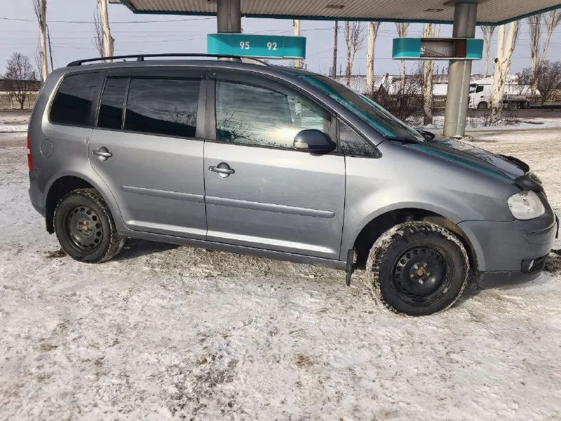 Продам volkswagen turan 2006 года 2.0 газ/бензин механика заводское метан машина полностью обслужена грм сцепление поменяны 10000 км назад по ходовке полностью обслужена также был произведён ремонт кпп и гбц 20000 км назад машина в одной семье с 2020 года я собственник цена 850000р торг все вопросы по телефону +79494825918 феникс телеграм или +79490898154 миранда 📞 звоните: +7(949)4825918 - фотография - 3