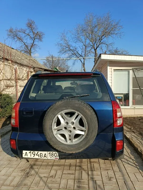 Продам cherry tiggo t11 fl 1.8 механика, 132 л. с. пробег 195500 машина ухоженная, все сделано для себя по технической части: двигатель работает без нареканий, замена ремня и роликов грм была год назад коробка в идеале, все передачи включаются без усилий ходовка полностью заменена на toyota rav4 ( по размерам идентична), все детали оригинальные toyota рулевая колонка в сборе заменена пол года назад дворники заменены вместе с трапецией новый стартер аккумулятор akom ( покупал меньше года назад) тормозные колодки и тормозные диски новые( проехали около 300-400км) на зимней резине pirelli ice zero ( состояние отличное) и отдам полный комплект летней резины установлен регистратор 70mai по лкп: состояние удовлетворительное, но не идеальное были царапины и рыжики, обрабатывал и подмазывал гнили и дырок нет есть мелкие недостатки по электрике не влияющие на езду с документами все в порядке, штрафов нет. на рос. учёте полное переоформление в мрэо +7949 369-36-88 650.000р. торг т 📞 звоните: +7(949)3693688 - фотография - 7