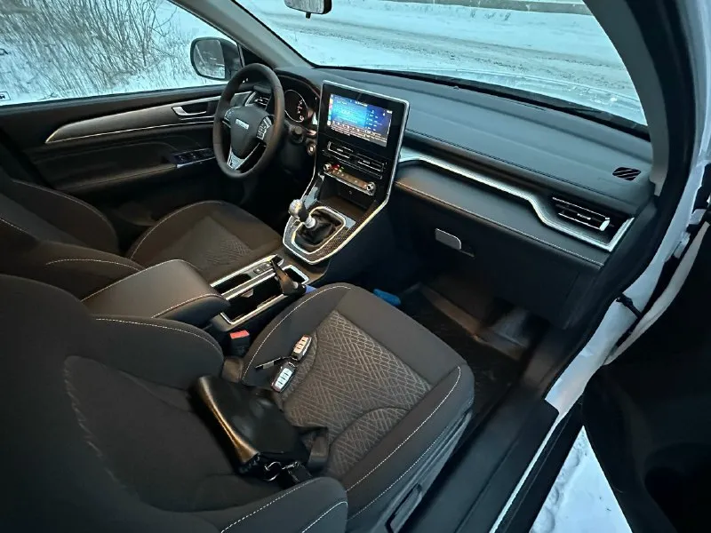 🔥новый haval m6 2025 🔥двигатель 1.5 турбо бензин 143.л. с, коробка 6ст механика!самая надежная связка!автомобиль с заводской гарантией 5 лет, покупатель будет первым собственником!продажа за наличный расчет, без скрытых платежей и прочих подводных камней-продажа только за наличные, никаких кредитов и прочей ерунды! автомобиль в хорошей комплектации, ест все для комфортной езды! мы находимся в шахтерске, авто в наличии, также есть доставка по всем новым территориям! цена 2.050.000 рублей звоните +79497122417 или +79495279679 📞 звоните: +7(949)7122417 - фотография - 7