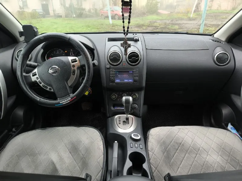 Продам nissan кашкай 2010г. пробег оригинальный 126300 км. объём 2.0, полный привод (подключаемый). в комплектацию входят: двухзонный климат контроль, подогрев сидений и зеркал, омыватель фар, мультируль с круиз-контролем, все электростекооподъемники, электрорегулировка зеркал abs, esp. машина в очень хорошем техническом и внешнем состоянии. я хозяин. цена 1180000 торг. осмотр в мариуполе. больше информации по телефону +79491035455, иван. 📲 tg: иван 📞 звоните: +7(949)1035455 - фотография - 8