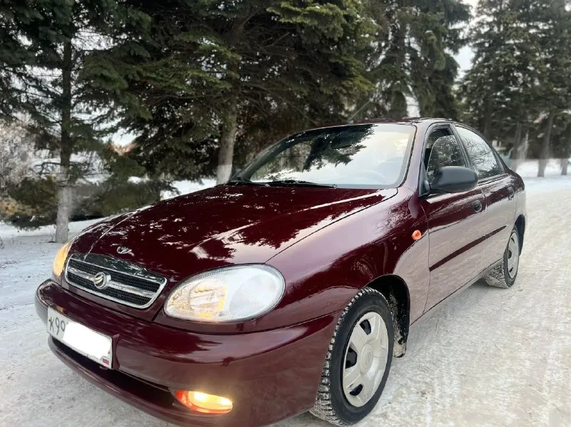 Продаю lanos-ланос один единственный владелец❗️ за всю жизнь. птс оригинал. родной подтверждённый пробег 158.000.км. гаражное хранения. максимальная 1.5л. sx. авто покупался новый в автосалоне в 2011 году. кузов лужёный оцинкован! в таком состоянии остались единицы эксплуатировалась семьей максимально аккуратно. на улице не стояла(всегда была в гараже). технически обслужена от и до. двигатель 1.5л. работает как часы(масло не берёт). кпп и подвеска как у нового авто! едет просто идеально. недавно было сделано большое т. о с заменой грм, помпы, масла, фильтра. вложений не требует! самая максимальная комплектация sx: кондиционер(заправлен и холодит). гидроусилитель руля. подушка безопасности airbag. эл стеклоподъемники. осмотр в донецке. цена 385.000₽ +79494115300 - фотография - 2