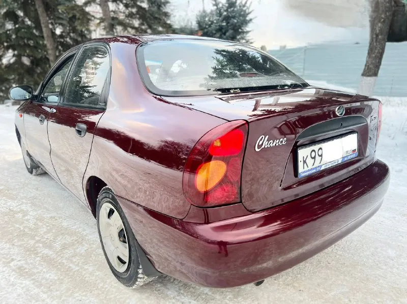 Продаю lanos-ланос один единственный владелец❗️ за всю жизнь. птс оригинал. родной подтверждённый пробег 158.000.км. гаражное хранения. максимальная 1.5л. sx. авто покупался новый в автосалоне в 2011 году. кузов лужёный оцинкован! в таком состоянии остались единицы эксплуатировалась семьей максимально аккуратно. на улице не стояла(всегда была в гараже). технически обслужена от и до. двигатель 1.5л. работает как часы(масло не берёт). кпп и подвеска как у нового авто! едет просто идеально. недавно было сделано большое т. о с заменой грм, помпы, масла, фильтра. вложений не требует! самая максимальная комплектация sx: кондиционер(заправлен и холодит). гидроусилитель руля. подушка безопасности airbag. эл стеклоподъемники. осмотр в донецке. цена 385.000₽ +79494115300 - фотография - 3