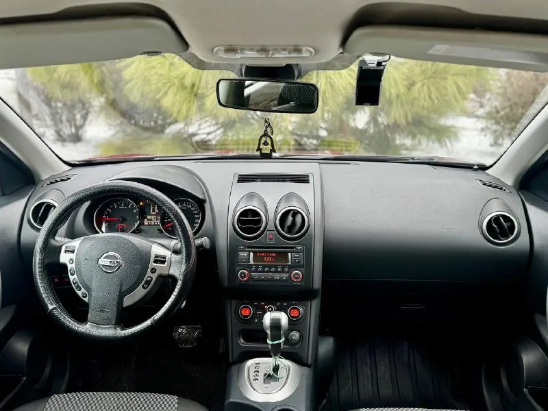 В продаже отличный семейный автомобиль nissan qashqai 2011 года выпуска автомобиль на отличном бензиновом моторе 2.0 литра, в отличном состоянии никаких вопросов по двигателю и коробке нет совсем, ходовая также полностью обслужена! комплектация: двух зонный климат, подогревы сидений, мульти руль, качественная музыка, 4 эсп! также возможен обмен и продажа в кредит. осмотр донецк цена: 950.000 ₽, быстрому покупателю торг! ☎️ +7 (949) 374-95-82 📞 звоните: +7(949)3749582 - фотография - 10