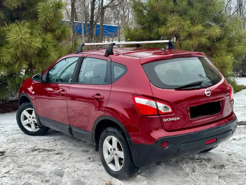 В продаже отличный семейный автомобиль nissan qashqai 2011 года выпуска автомобиль на отличном бензиновом моторе 2.0 литра, в отличном состоянии никаких вопросов по двигателю и коробке нет совсем, ходовая также полностью обслужена! комплектация: двух зонный климат, подогревы сидений, мульти руль, качественная музыка, 4 эсп! также возможен обмен и продажа в кредит. осмотр донецк цена: 950.000 ₽, быстрому покупателю торг! ☎️ +7 (949) 374-95-82 📞 звоните: +7(949)3749582 - фотография - 5