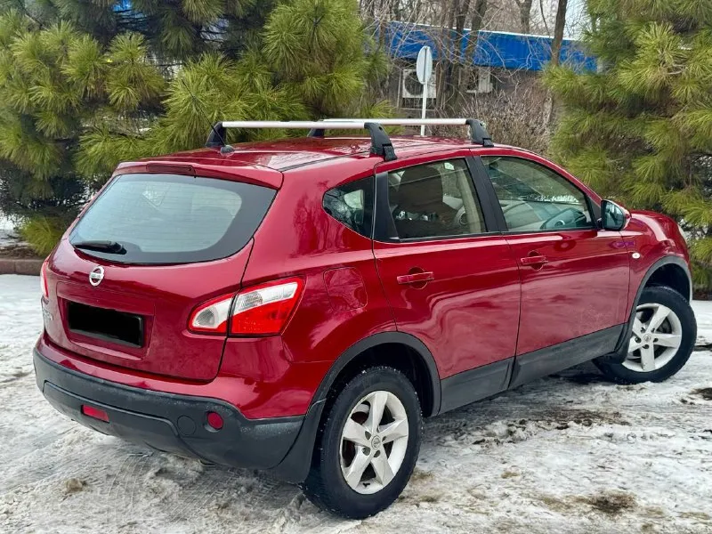 В продаже отличный семейный автомобиль nissan qashqai 2011 года выпуска автомобиль на отличном бензиновом моторе 2.0 литра, в отличном состоянии никаких вопросов по двигателю и коробке нет совсем, ходовая также полностью обслужена! комплектация: двух зонный климат, подогревы сидений, мульти руль, качественная музыка, 4 эсп! также возможен обмен и продажа в кредит. осмотр донецк цена: 950.000 ₽, быстрому покупателю торг! ☎️ +7 (949) 374-95-82 📞 звоните: +7(949)3749582 - фотография - 6