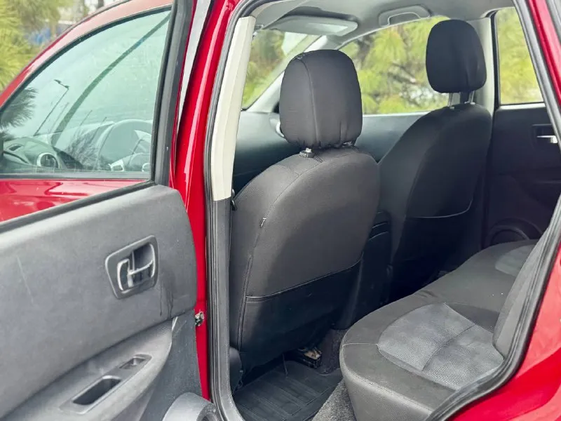 В продаже отличный семейный автомобиль nissan qashqai 2011 года выпуска автомобиль на отличном бензиновом моторе 2.0 литра, в отличном состоянии никаких вопросов по двигателю и коробке нет совсем, ходовая также полностью обслужена! комплектация: двух зонный климат, подогревы сидений, мульти руль, качественная музыка, 4 эсп! также возможен обмен и продажа в кредит. осмотр донецк цена: 950.000 ₽, быстрому покупателю торг! ☎️ +7 (949) 374-95-82 📞 звоните: +7(949)3749582 - фотография - 8