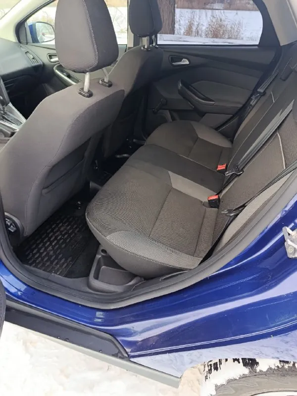 Продам ford focus 3 год 2014 двигатель 1.6(125л. с) кпп автомат пробег 146 тыс. автомобиль в идеальном состоянии для своих лет, без ржавчины и гнили, автомобиль весь в заводском окрасе, ни один болт не кручен, без дтп, автотека зелёная, двигатель, кпп, ходовая на отлично вложений не требует сел и поехал, кпп обслужено с заменой сцепления, поменян грм, свежая зимняя резина комплектация:климат контроль, эл. зеркала, подогрев лобового, подогрев сидений, стеклоподъёмники, парк троник, мультируль. юридически чистый, могу присутствовать при переоформлении в мрео цена 925тыс. торг уместен осмотр макеевка тел +79493179960 телеграм +79493179960. 📞 звоните: +7(949)3179960 - фотография - 10