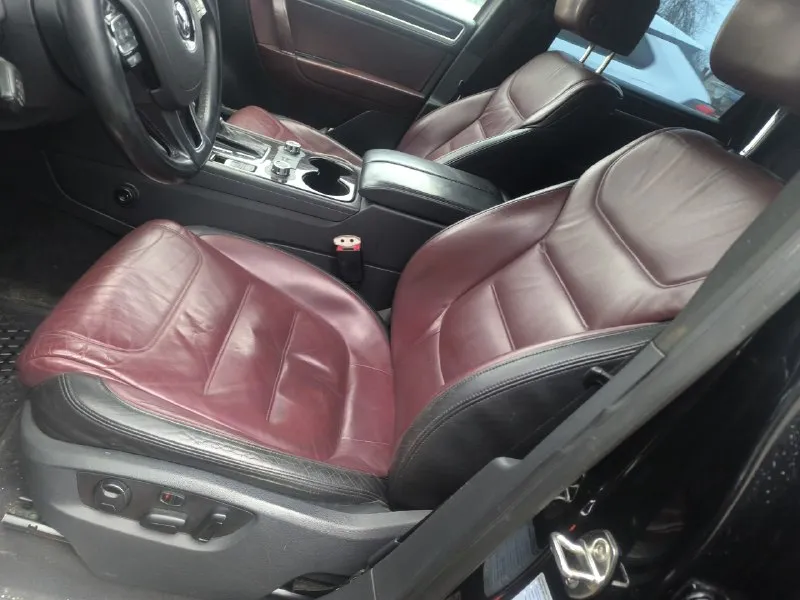 Цена: 2100000 📮 город:свердловск 🚘 марка / модель: volkswagen таурег nf 📅 год выпуска:2010 📊 пробег:300000 ⛽ двигатель (тип, объем, мощность):4.2 ✅ vin код:xw8zzz7pzbg003882 🔧 тип кпп:автомат8 👨‍⚖ владельцев в птс:4+ ⏳ срок владения:1 📝 описание!отличный автомобиль с расходом от 9 до 12л!комфортный комплектация с красным салоном фаркоп вебастой дистанционным запуском!есть очень много всего разетка220 ☎ контактный телефон:+79592919672 📞 звоните: +7(959)2919672 - фотография - 2