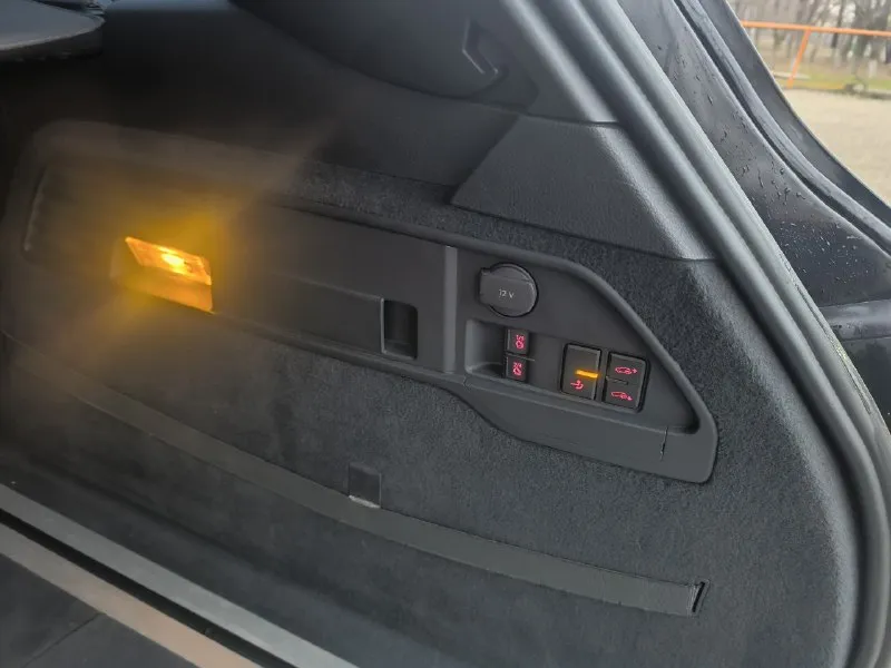 Цена: 2100000 📮 город:свердловск 🚘 марка / модель: volkswagen таурег nf 📅 год выпуска:2010 📊 пробег:300000 ⛽ двигатель (тип, объем, мощность):4.2 ✅ vin код:xw8zzz7pzbg003882 🔧 тип кпп:автомат8 👨‍⚖ владельцев в птс:4+ ⏳ срок владения:1 📝 описание!отличный автомобиль с расходом от 9 до 12л!комфортный комплектация с красным салоном фаркоп вебастой дистанционным запуском!есть очень много всего разетка220 ☎ контактный телефон:+79592919672 📞 звоните: +7(959)2919672 - фотография - 4