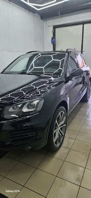 Цена: 2100000 📮 город:свердловск 🚘 марка / модель: volkswagen таурег nf 📅 год выпуска:2010 📊 пробег:300000 ⛽ двигатель (тип, объем, мощность):4.2 ✅ vin код:xw8zzz7pzbg003882 🔧 тип кпп:автомат8 👨‍⚖ владельцев в птс:4+ ⏳ срок владения:1 📝 описание!отличный автомобиль с расходом от 9 до 12л!комфортный комплектация с красным салоном фаркоп вебастой дистанционным запуском!есть очень много всего разетка220 ☎ контактный телефон:+79592919672 📞 звоните: +7(959)2919672 - фотография - 7