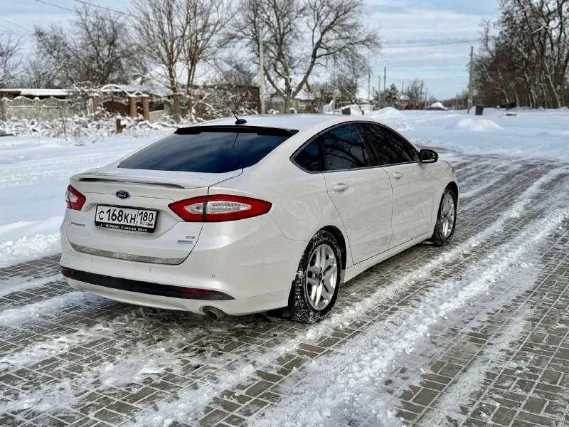 Цена 1649000 рублей (торг) продам fusion titanium north america (кузов c7) в топовом цвете white platinum птс 2014 производство, 2015 модельный год, растаможен на учете. двигатель 1.5 турбо (классический автомат) пробег 206 тыс км продаю лично я, я хозяин машины птс оригинал (эптс). долгов, штрафов, обременений не было и нет. порядочность гарантирую. классическая 6 ступенчатая акпп, отличная комплектация, салон натуральная кожа с памятью, люк и все что нужно для комфорта. из сша приехал полностью целым. технических и юридических проблем нет. автомобиль полностью в родной краске, все стекла и оптика завод, все в оригинале включая пылевую защиту днища. пробег пишу реальный а не как в 90% объявлений. на каждой детали уф маркер и наклейка ничего не менялось и не билось. полностью исправен : все агрегаты, узлы и электроника работают штатно. никаких ошибок, запотеваний, течей и прочего нет. обслуживался мной без экономии от а до я. произведена модификация системы впуска оригин 📞 звоните: +7(949)0040701 - фотография - 2