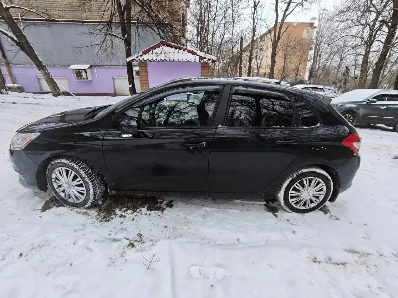 Продаю личный автомобиль, citroen c4 b7 2011 года. двигатель 1.6 бензин. коробка автомат классический. пробег 206000. ⚡️⚡️⚡️⚡️⚡️⚡️⚡️⚡️ мультируль, кондиционер, 2эсп, парктроники, подогрев заднего стекла и боковых зеркал, рабочий круиз-контроль и лимит, штатная музыка, оцинкованный кузов. владею около двух лет, старался делал машинку под личное пользование, техника находится в полном рабочем состоянии, список всех обслуживаний за время моего владения предоставлю по запросу. комплектом отдам летнюю резину в хорошем состоянии. на данный момент стоит новая зимняя. по лкп есть недочёты, по запросу все покажу и расскажу детально. я хозяин, могу присутствовать в мрэо на переоформлении. осмотр г. донецк. цена: 650.000₽. возможен торг реальному покупателю. ▶️смотреть больше фото◀️ номер для связи: +79494832395 (телеграм на этом номере) 📞 звоните: +7(949)4832395 📞 звоните: +7(949)4832395 - фотография - 4