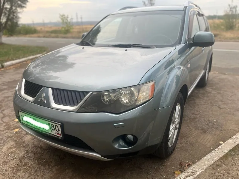 ❗ mitsubishi outlander xl 3,0 v6 2007 год. ❗объём 3 литра, бензин, 220 л. с. ❗4х4, полный привод/блокировка ❗ обычный автомат, не вариатор! ❗пробег: 195.000 км. , оригинал. ❗комплектация: кожаный салон, климат контроль, круиз контроль, регулировка руля, эл. регулировка зеркал со складыванием, подогрев передних сидений, электропривод водительского сиденья, два ключа, птс оригинал (владелец). ❗машина обслужена. 💰 цена 1,150,000 рублей (торг). 🤫возможен обмен, в приоритете универсал. 🏙️енакиево ☎️ +79493547127 📞 звоните: +7(949)3547127 - фотография - 2