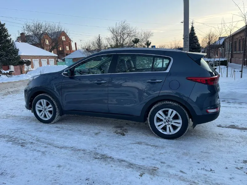 Kia sportage 2018г. цена 1.800.000р. мотор 2.0i (150 л. с.) акпп автомат aisin (6ст) привод fwd один хозяин официальный авто, куплен и обслужен у оф. дилера колёса зима и лето комплектация gt-line салон кожа обогрев сидений обогрев руля климат контроль 2-ух зонный круиз контроль полноцветный дисплей led фары датчики дождя и света колеса r17 электропривод зеркал парктроники, камера заднего вида мультируль сигнализация с авто-запуском тел: +79498239926 осмотр донецк телеграмм мах +79161999908 📞 звоните: +7(949)8239926 - фотография - 2