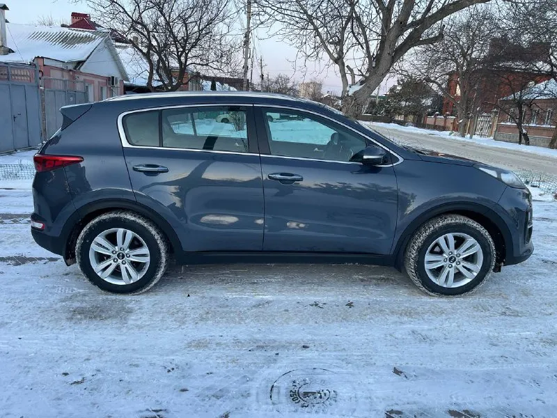 Kia sportage 2018г. цена 1.800.000р. мотор 2.0i (150 л. с.) акпп автомат aisin (6ст) привод fwd один хозяин официальный авто, куплен и обслужен у оф. дилера колёса зима и лето комплектация gt-line салон кожа обогрев сидений обогрев руля климат контроль 2-ух зонный круиз контроль полноцветный дисплей led фары датчики дождя и света колеса r17 электропривод зеркал парктроники, камера заднего вида мультируль сигнализация с авто-запуском тел: +79498239926 осмотр донецк телеграмм мах +79161999908 📞 звоните: +7(949)8239926 - фотография - 4