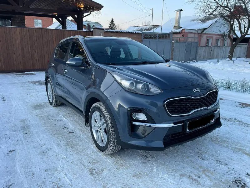 Kia sportage 2018г. цена 1.800.000р. мотор 2.0i (150 л. с.) акпп автомат aisin (6ст) привод fwd один хозяин официальный авто, куплен и обслужен у оф. дилера колёса зима и лето комплектация gt-line салон кожа обогрев сидений обогрев руля климат контроль 2-ух зонный круиз контроль полноцветный дисплей led фары датчики дождя и света колеса r17 электропривод зеркал парктроники, камера заднего вида мультируль сигнализация с авто-запуском тел: +79498239926 осмотр донецк телеграмм мах +79161999908 📞 звоните: +7(949)8239926 - фотография - 5