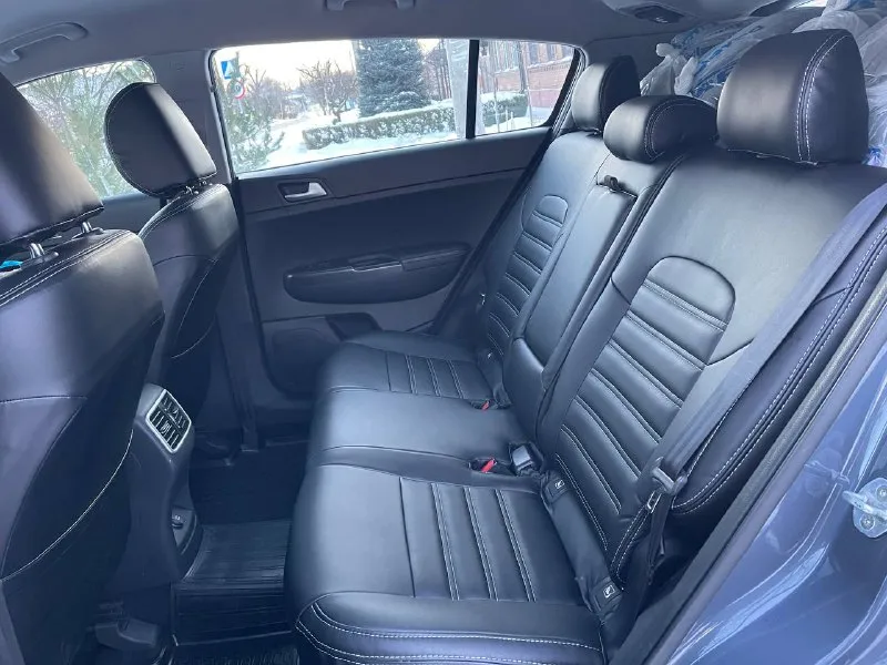 Kia sportage 2018г. цена 1.800.000р. мотор 2.0i (150 л. с.) акпп автомат aisin (6ст) привод fwd один хозяин официальный авто, куплен и обслужен у оф. дилера колёса зима и лето комплектация gt-line салон кожа обогрев сидений обогрев руля климат контроль 2-ух зонный круиз контроль полноцветный дисплей led фары датчики дождя и света колеса r17 электропривод зеркал парктроники, камера заднего вида мультируль сигнализация с авто-запуском тел: +79498239926 осмотр донецк телеграмм мах +79161999908 📞 звоните: +7(949)8239926 - фотография - 9