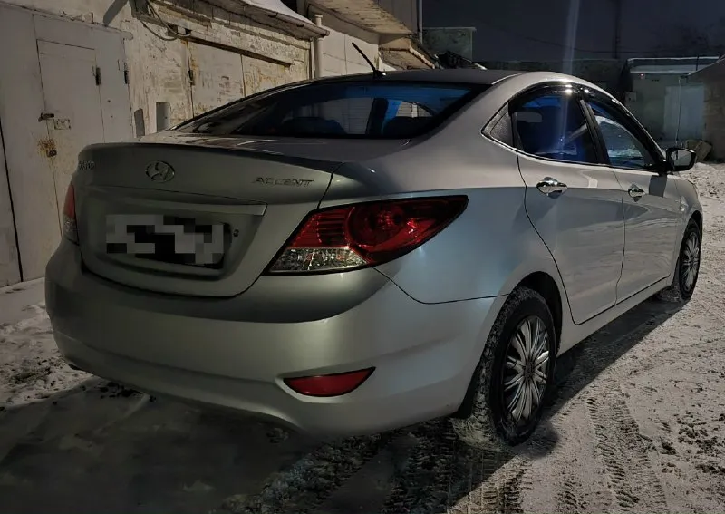 Продам hyundai accent 2012год. 137000км. родного пробега ! автомобиль местный 1 владелец за все время эксплуатации! кузов полностью в заводской краске, салон не затяган! установлено гбо4 ( вписан) очень дёшево ездить, расход 9 литров газа по городу! масла, фильтра только заменил. по кузову не каких проблем нет, в живую как на фото ! документы в полном порядке, продажа от собственника. готов на любые проверки, скрывать не чего! звоните будете очень довольны покупкой + будет хороший торг возле капота! цена 900 т. руб. +79494919098 донецк 📞 звоните: +7(949)4919098 - фотография - 2