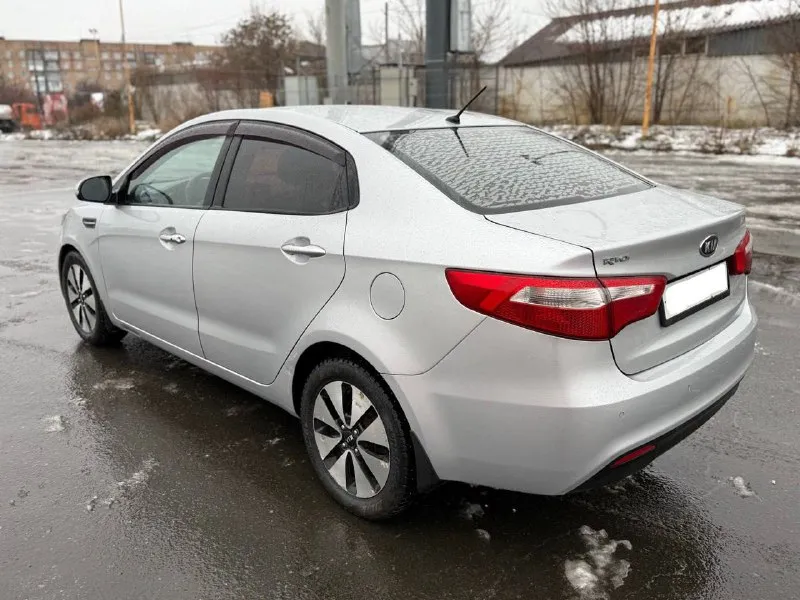 Kia rio 2012 года
Объем двигателя 1.6 л, бензин, автоматическая коробка передач.
Пробег 171 000 км.
Состояние хорошее!не использовалась в такси или каршеринге. Все стекла оригинальные, включая лобовое.
Все системы безопасности в полном порядке. Двигатель и коробка передач работают отлично, без посторонних шумов и ошибок.
Кузов оцинкован, следов коррозии нет.
Максимальная комплектация premium!
Оснащена кнопкой «старт-стоп», бесключевым доступом, климат-контролем, круиз-контролем и другими функциями.
Полный комплект ключей.
Полностью обслужена, готова к эксплуатации без дополнительных вложений.
Документы в полном порядке.
Город: донецк.
Цена: 780 000 рублей.
Телефон: +7 949 371-08-26(telegram)можем отправить видеообзор.
📞 Звоните: +7(949)3710826 - фотография - 7