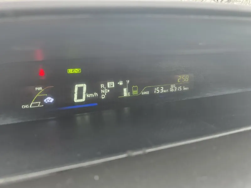 Продам приус v 2013г г донецк приус 41 кузове владею 3года андроид магнитола с камерой обслуживалась на одном сто(есть история вся) честный пробег 163.000 миль ошибок нет отлично был собран 10.000 миль назад(пробила прокладку между целиндром, болячка приусов на оригинальных запчастях кольца, цепи, натяжитель и тд по ходовой без вопросов, новая рулевая рейка салон на коже оформлен на меня резина зима/лето цена 1.400.000 +79493898546 авторынок днр | выложить объявление👉 @gaileka 📞 звоните: +7(949)3898546 - фотография - 6