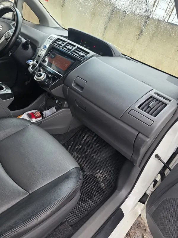 Продам приус v 2013г г донецк приус 41 кузове владею 3года андроид магнитола с камерой обслуживалась на одном сто(есть история вся) честный пробег 163.000 миль ошибок нет отлично был собран 10.000 миль назад(пробила прокладку между целиндром, болячка приусов на оригинальных запчастях кольца, цепи, натяжитель и тд по ходовой без вопросов, новая рулевая рейка салон на коже оформлен на меня резина зима/лето цена 1.400.000 +79493898546 авторынок днр | выложить объявление👉 @gaileka 📞 звоните: +7(949)3898546 - фотография - 7