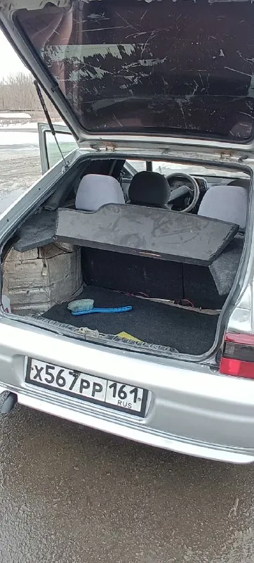 Продам ваз 2112, 2006 год, пробег 200 тыс. 2 хоза. без штрафов и запретов, на учёте. 124 двигатель (клапана не гнёт)1.6, 16 клапанный, на валах, полностью обслужен. коробка идеал, новый акомулятор. стоит новый выхлоп -субару саун, рычит, стреляет, кидает пламя, попкорн. стоит новая облегчённая усиленная спортивна рулевая рейка. кузов целый, не варен, без дефектов и дтп. машина полностью вкруг зашумлена, под автозвук. диски r 15, стоит совершенно новая летняя резина viati. стойки новые, пружины не пиленые. стоит новая тормозная система, вакуум, шланги, трубки, барабаны, колодки, суппорта, вентилируемые диски. музыка снята, но есть новая вся подводка под музыку, спереди 2 подиума под 2-20ки. 2 рупора, сзади подиум из дерева под 2 овала. салон целый, чистый без дефектов. в машине установлен регистратор и камера заднего вида. две пары номерных знаков, дубликаты на машине. цена 330 тыс. снежное +79495170623 или telegram 📞 звоните: +7(949)5170623 - фотография - 8