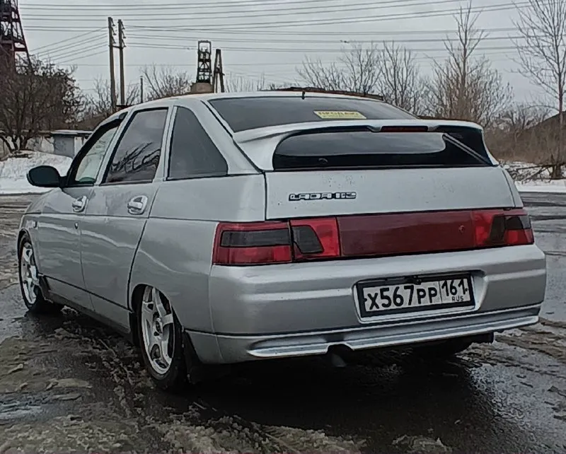 Продам ваз 2112, 2006 год, пробег 200 тыс. 2 хоза. без штрафов и запретов, на учёте. 124 двигатель (клапана не гнёт)1.6, 16 клапанный, на валах, полностью обслужен. коробка идеал, новый акомулятор. стоит новый выхлоп -субару саун, рычит, стреляет, кидает пламя, попкорн. стоит новая облегчённая усиленная спортивна рулевая рейка. кузов целый, не варен, без дефектов и дтп. машина полностью вкруг зашумлена, под автозвук. диски r 15, стоит совершенно новая летняя резина viati. стойки новые, пружины не пиленые. стоит новая тормозная система, вакуум, шланги, трубки, барабаны, колодки, суппорта, вентилируемые диски. музыка снята, но есть новая вся подводка под музыку, спереди 2 подиума под 2-20ки. 2 рупора, сзади подиум из дерева под 2 овала. салон целый, чистый без дефектов. в машине установлен регистратор и камера заднего вида. две пары номерных знаков, дубликаты на машине. цена 330 тыс. снежное +79495170623 или telegram 📞 звоните: +7(949)5170623 - фотография - 9