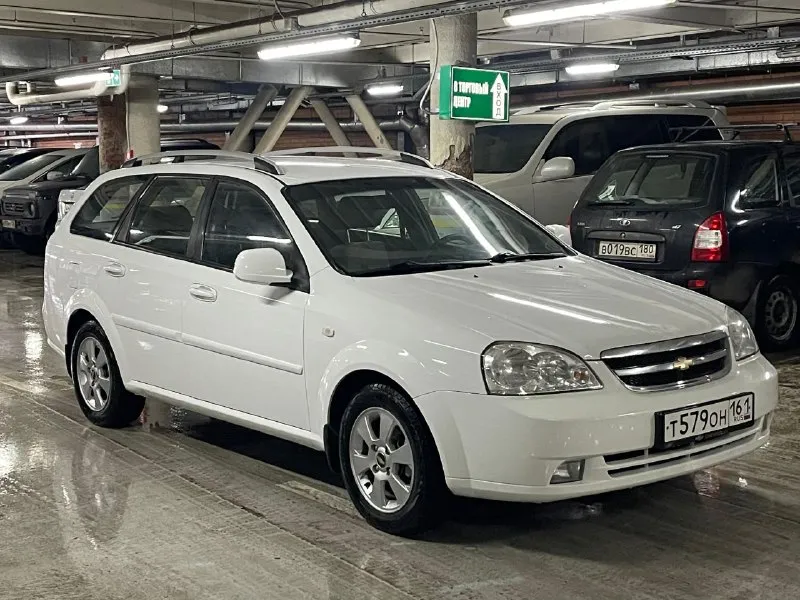 ✅chevrolet lacetti универсал ✅куплена новой в салоне в ростове на дону ✅один владелец ✅без дтп ✅авто в родном окрасе(кроме одной детали) ✅гаражное хранение ✅мотор 1.6 ✅бензин ✅год выпуска 2012 ✅пробег 183 тыс. км ✅без коррозии ✅4 стеклоподъёмника ✅обогрев заднего стекла ✅обогрев боковых зеркал ✅эл. регулеровка зеркал ✅бортовой компьютер ✅корректор фар ✅2 ключа ✅маленький расход топлива ✅тех осмотр пройден, готов к регистрации в мрэо ✅торг на полный бак топлива! 🔥донецк стоимость 675.000.₽🔥 тел. +7949-50-800-60 - фотография - 2