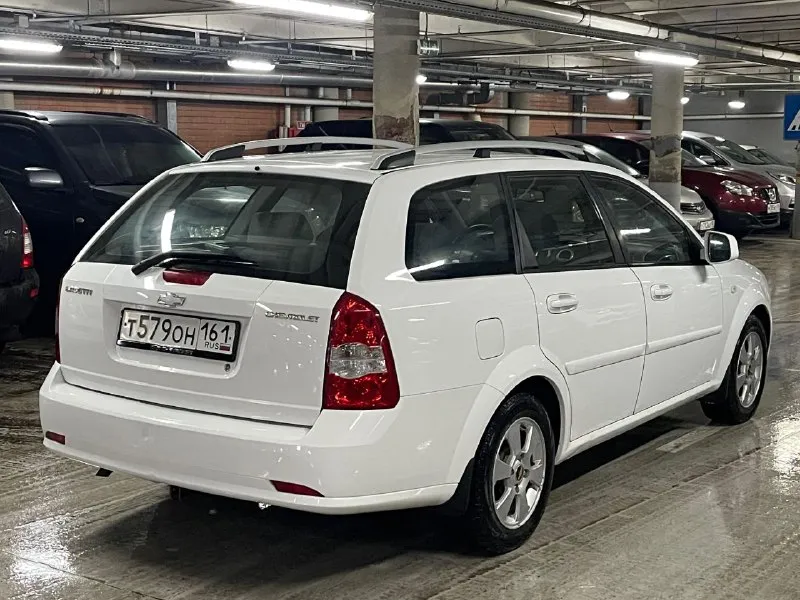 ✅chevrolet lacetti универсал ✅куплена новой в салоне в ростове на дону ✅один владелец ✅без дтп ✅авто в родном окрасе(кроме одной детали) ✅гаражное хранение ✅мотор 1.6 ✅бензин ✅год выпуска 2012 ✅пробег 183 тыс. км ✅без коррозии ✅4 стеклоподъёмника ✅обогрев заднего стекла ✅обогрев боковых зеркал ✅эл. регулеровка зеркал ✅бортовой компьютер ✅корректор фар ✅2 ключа ✅маленький расход топлива ✅тех осмотр пройден, готов к регистрации в мрэо ✅торг на полный бак топлива! 🔥донецк стоимость 675.000.₽🔥 тел. +7949-50-800-60 - фотография - 4