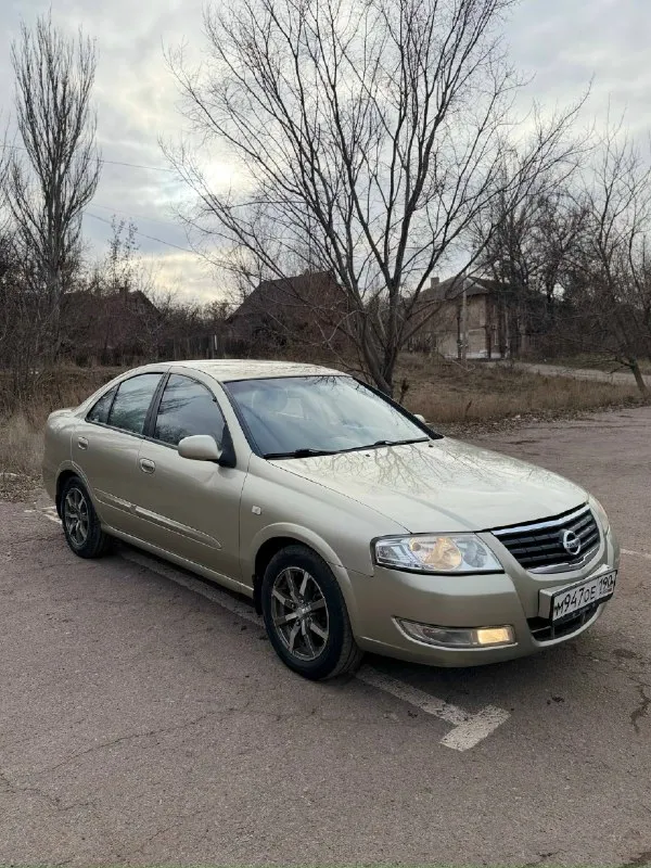 Продам almera classic 2007г 1,6 механика автомобиль очень резвый, двигатель работает ровно, тихо, без каких либо ошибок, коробка тоже. ходовая в норме. салон практически идеальный. есть подогрев и вентиляция передних сидений, абс, электрокорректор фар, зеркал. на хорошей зимней резине. в комплекте полноразмерное родное запасное колесо на литом диске. на задних арках имеются не критичные рыжики. 2 хозяина. авто все документы на руках! цена:370.000 небольшой торг у капота присутствует! г. торез +7-949-406-01-94 (на нем есть телеграм) +7-949-082-78-38 или в лс 📞 звоните: +7(949)4060194 - фотография - 6