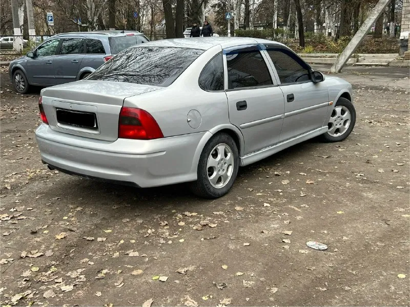 Продам opel вектра б год выпуска 2000 мотор 2.0 кап ремонт произведен летом новый аккумулятор, хороший свет, газ-бензин 350т. р. +79493825825 📞 звоните: +7(949)3825825 - фотография - 2