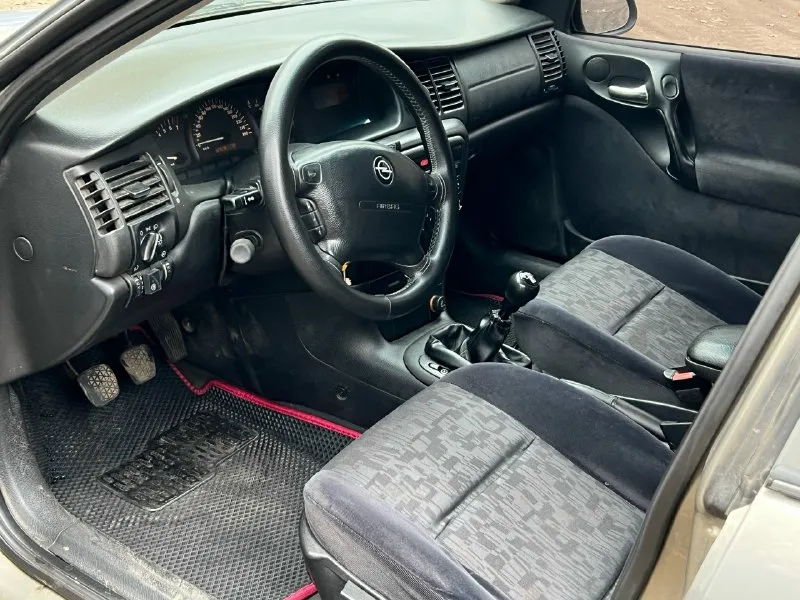 Продам opel вектра б год выпуска 2000 мотор 2.0 кап ремонт произведен летом новый аккумулятор, хороший свет, газ-бензин 350т. р. +79493825825 📞 звоните: +7(949)3825825 - фотография - 4