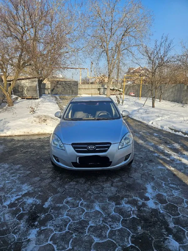 Продам kia ceed 2008 года выпуска мотор 1.6 ( бензин) кпп: автомат пробег 255000 авто в хорошем сост... - фотография