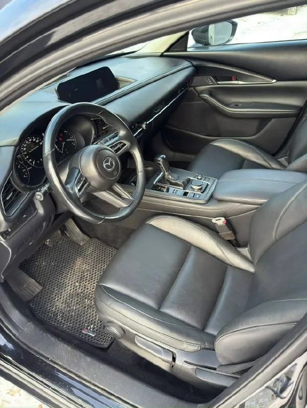 💥 mazda сх-30💥 пробег:2021г. пробег:86000 обьём:2,5(197л. с) привод: полный машина в идеальном состоянии, крашен капот и передний бампер, подушки не стреляли, капот в бронеплёнке, кожанный салон, 2х зонный климат, новый акум. , цена:290000 +79493324137 павел 📞 звоните: +7(949)3324137 - фотография - 5