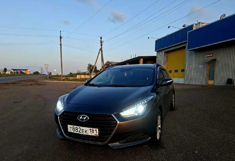 Продам hyundai i40 официальная машина куплена в салоне! цвет мокрый асфальт, перламутр. ✅️комфортные сидения, много места в салоне ✅️ led оптика / камера заднего вида / 3 режима вождения/ подогрев сидений/работающий кондиционер / авторучник. ✅️ , ходовая в отличном состояний! 2 ключа / 2 комплекта резины любые проверки, сопровождение в мрео 2.0 атм бензин расход 9л 128тыс пробег год: 2016 цена: 1 290 000руб🔥 торг, обмен, кредит +79595540000 +7959214 0622(телеграмм/ватсап) луганск 📞 звоните: +7(959)5540000 - фотография - 3
