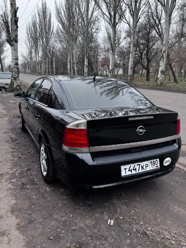 ‼️срочная продажа‼️ продам opel вектра с, 2007 год, 1.8, пробег 223500 обслужен: масло заменено, по ходовке ни звука, не стука, по мотору нареканий нет, масло не кушает, теплообменник обслужен все течи убраны. авто каждый день на ходу осталось заменить два задних датчика абс, по кузову целая гнили, ржавчины нет комплектация: два стеклоподъемника, климат, кондер заправлен, работает, резина зима хорошая. продажа срочная цена 600000 торг +79493640526 донецк, петровский район 📞 звоните: +7(949)3640526 - фотография - 2