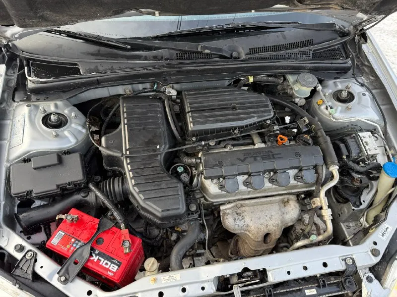 Продам honda civic 2003 год. двигатель 1.6 vtec (115 л. с), коробка обычный автомат. машина в прекрасном состоянии!не требует никаких вложений! обслужена : 29.01 поменяны комплект грм, масло в двигателе и коробке. салон чистый и ухоженный ( никогда не курили). машина полностью в оригинальном состоянии ( без тюнинга и колхоза). один фактический собственник! кузов также в отличном состоянии, ржавчины и вмятин нет, дтп не было. в автомобиле все узлы и агрегаты работают в штатном режиме, кондиционер в том числе. документы в полном порядке. возможны любые проверки на вашем сто, за авто не стыдно. документы в полном порядке. цена 599 тыс руб. донецк +79493204084 📞 🇷🇺 звоните: +79493204084 - фотография - 10