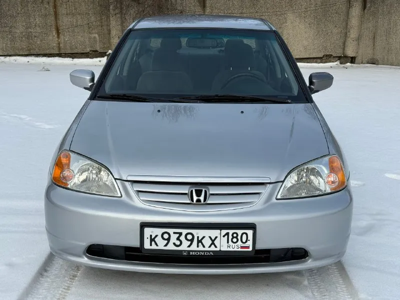 Продам honda civic 2003 год. двигатель 1.6 vtec (115 л. с), коробка обычный автомат. машина в прекрасном состоянии!не требует никаких вложений! обслужена : 29.01 поменяны комплект грм, масло в двигателе и коробке. салон чистый и ухоженный ( никогда не курили). машина полностью в оригинальном состоянии ( без тюнинга и колхоза). один фактический собственник! кузов также в отличном состоянии, ржавчины и вмятин нет, дтп не было. в автомобиле все узлы и агрегаты работают в штатном режиме, кондиционер в том числе. документы в полном порядке. возможны любые проверки на вашем сто, за авто не стыдно. документы в полном порядке. цена 599 тыс руб. донецк +79493204084 📞 🇷🇺 звоните: +79493204084 - фотография - 2