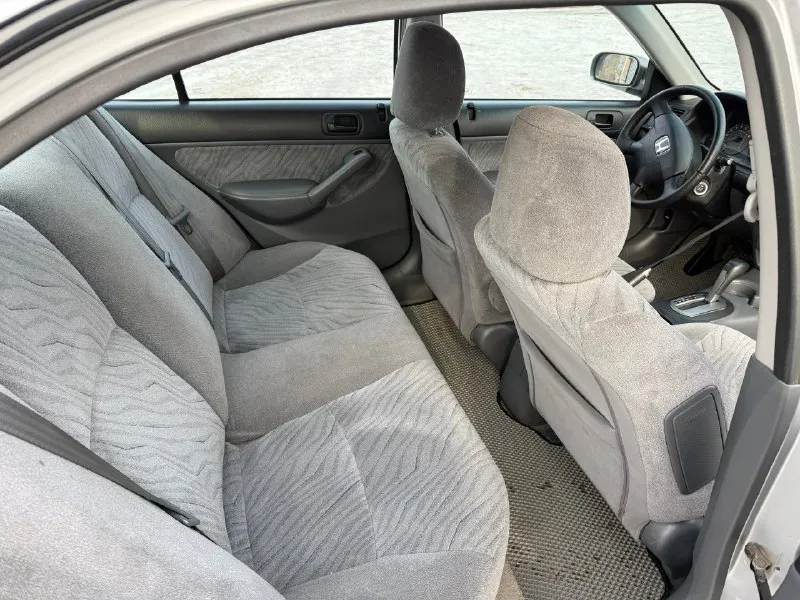 Продам honda civic 2003 год. двигатель 1.6 vtec (115 л. с), коробка обычный автомат. машина в прекрасном состоянии!не требует никаких вложений! обслужена : 29.01 поменяны комплект грм, масло в двигателе и коробке. салон чистый и ухоженный ( никогда не курили). машина полностью в оригинальном состоянии ( без тюнинга и колхоза). один фактический собственник! кузов также в отличном состоянии, ржавчины и вмятин нет, дтп не было. в автомобиле все узлы и агрегаты работают в штатном режиме, кондиционер в том числе. документы в полном порядке. возможны любые проверки на вашем сто, за авто не стыдно. документы в полном порядке. цена 599 тыс руб. донецк +79493204084 📞 🇷🇺 звоните: +79493204084 - фотография - 9