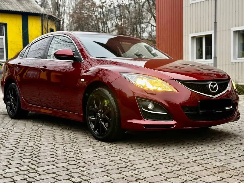 Продам свой автомобиль mazda mazda 6 2011г 2.0 коробка автомат машина в отличном состоянии, кузов весь в родном окрасе. по ходовой части полный порядок, из последнего было сделано: перебрана рулевая рейка хорошим комплектующим, сделана замена масла в коробке и фильтра 40т. по комплектации: двух зонный климат контроль (работает отлично) подогрев передних сидений комбинированный салон кожа датчик дождя и света круиз контроль электрорегулировка и электроскладывание боковых зеркал два комплекта ключей пробег 175 000 км. без дтп кто ищет для себя ухоженный автомобиль звоните цена 1 100 000 руб. осмотр в донецке. рассматриваю обмен с вашей доплатой. + +7949 508 96 15 вячеслав 📞 звоните: +7(949)5089615 - фотография - 3