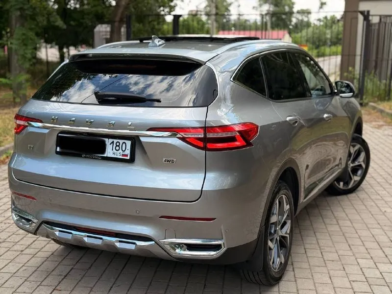 Продаю haval f7 2021 года рассматриваю обмен с вашей доплатыи 2.0 турбо полный привод 4х4 самая максимальная и богатая комплектация в ней есть все!! панорама крыша мульти руль климат контроль, датчики света, датчики дождя, кнопка старт стоп, беспроводная зарядка, подогрев сидений всех, подогрев зеркал, подогрев лобового, подогрев заднего, камеры 360, пактроники 360, и очень много чего другого долго перечислять! машина в новом состоянии вложений не требует масла фильтра заменены около 100км назад автомобиль заклеен броне пленкой все зоны риска. под ручками, капот крыша, зеркала, крылья, двери. я хозяин по документам собственник новая летняя резина. кому нужен действительно хороший автомобиль звоните!! продажа автомобиля тока лишь через мрэо осмотр автомобиля в донецке. +79494353278 цена 2 000 000 руб. - фотография - 4