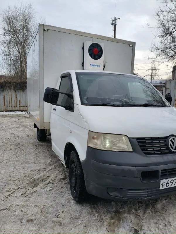 Volkswagen транспортёр 2010год, состояние хорошее, будка новая 6 палет, по документам рефрижератор,... - фотография
