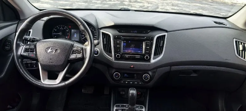 Продам hyundai creta, 2017 г. в. (декабрь), 2.0 л, 4wd, 175 000 км цена: 1 730 000 руб. (торг уместен при осмотре) контакт : +7 (949) 409-86-89 --- ключевые параметры: · год/месяц выпуска: декабрь 2017 · двигатель: 2.0 литра, бензин · коробка: · привод: полный (4wd) · пробег: 175 000 км (трассовый, подтвержден записями) · цвет: зеленый («автотека») · состояние: не бит, не крашен · владелец: в птс · комплектация: максимальная (или пред максимальная) основное оснащение: · климат-контроль (двухзонный) · круиз-контроль · обогрев руля, всех сидений, зеркал и лобового стекла · динамические поворотники · легкосплавные диски · два комплекта резины (летняя + зимняя) недавно произведена замена всех рабочих жидкостей: · масло в двигателе · масло в · масло в редукторе и муфте полного привода преимущества для покупателя: · чистая история (без дтп). · полное и прозрачное техническое состояние. · готов к любым проверкам · два комплекта резины в сделке. контакт : +7 (949) 40 📞 звоните: +7(949)4098689 - фотография - 8