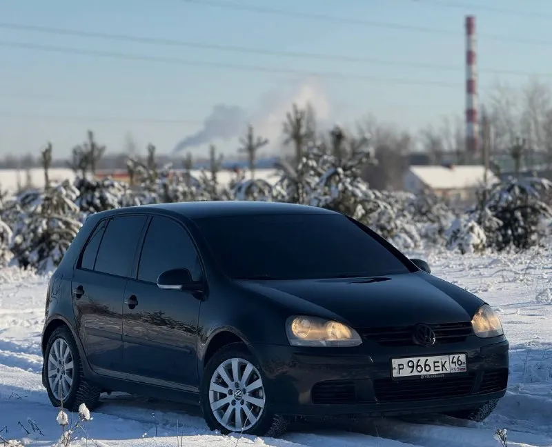 В продаже volkswagen golf v, с 2007 г в 🇷🇺, 1.4 л (атмосферник) механика, . родной пробег - 275 тыс... - фотография