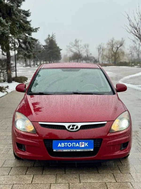 🇰🇵 hyundai i30 💰цена: 800 000р 🏢город: мариуполь 📅год выпуска: 2010 🧾пробег: 143 615 км. ⚙️двигатель: 1.6 ⛽топливо: бензин ⚙️кпп: механика 📞 телефон: +7-949-727-41-51 +7-949-551-91-52 +7-989-263-55-56 💾 описание: - фотография - 2