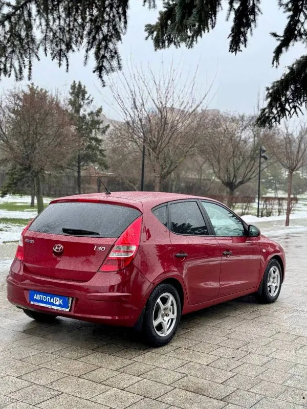 🇰🇵 hyundai i30 💰цена: 800 000р 🏢город: мариуполь 📅год выпуска: 2010 🧾пробег: 143 615 км. ⚙️двигатель: 1.6 ⛽топливо: бензин ⚙️кпп: механика 📞 телефон: +7-949-727-41-51 +7-949-551-91-52 +7-989-263-55-56 💾 описание: - фотография - 4