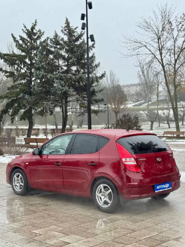 🇰🇵 hyundai i30 💰цена: 800 000р 🏢город: мариуполь 📅год выпуска: 2010 🧾пробег: 143 615 км. ⚙️двигатель: 1.6 ⛽топливо: бензин ⚙️кпп: механика 📞 телефон: +7-949-727-41-51 +7-949-551-91-52 +7-989-263-55-56 💾 описание: - фотография - 6